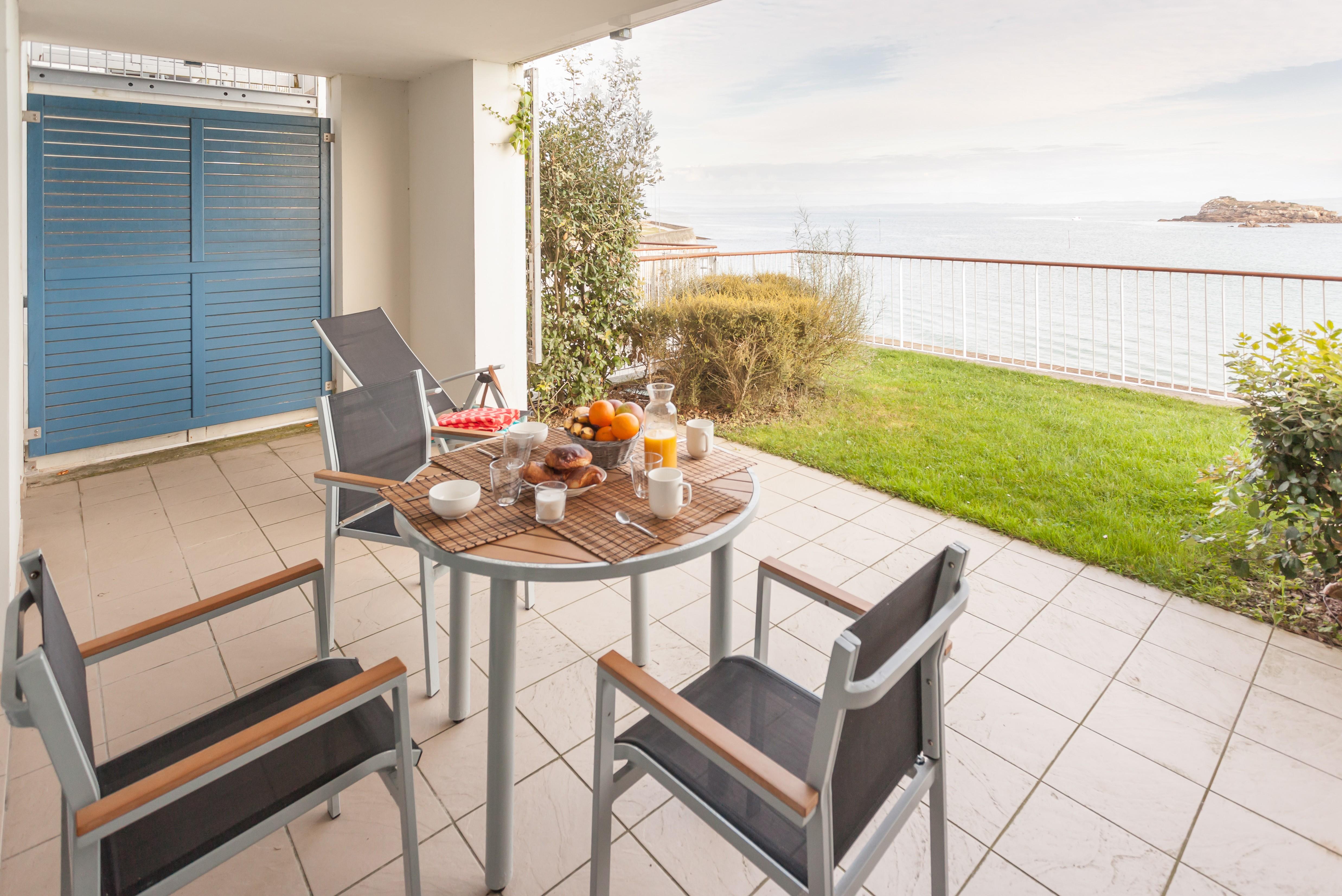 Residence Pierre & Vacances Premium Le Coteau Et La Mer Treboul Exterior photo