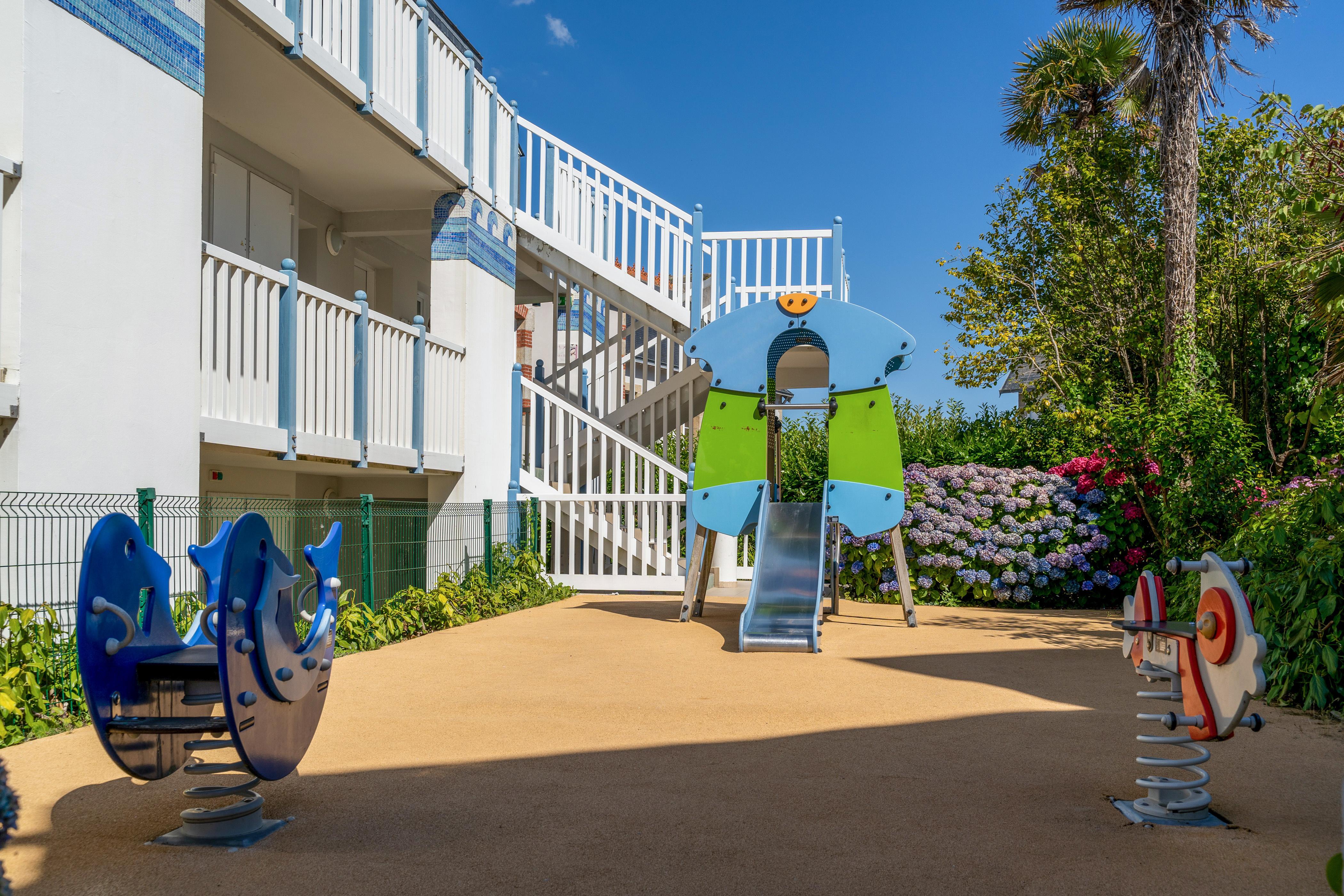 Residence Pierre & Vacances Premium Le Coteau Et La Mer Treboul Exterior photo